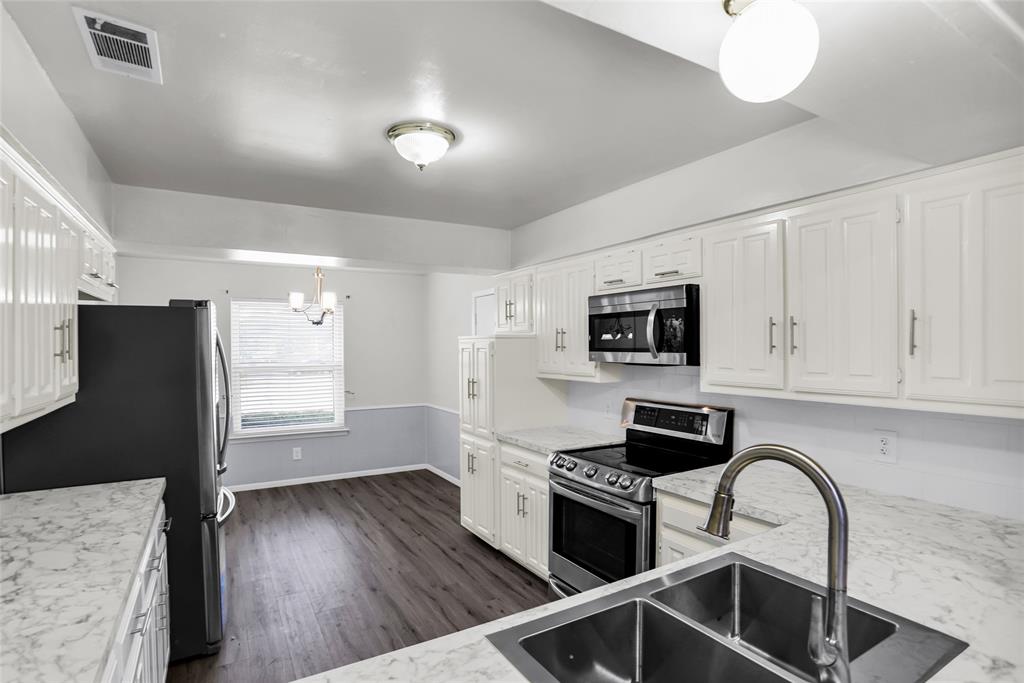 Duncanville, Texas 75137, United States, 4 Bedrooms Bedrooms, ,3 BathroomsBathrooms,Residential,Active,197021