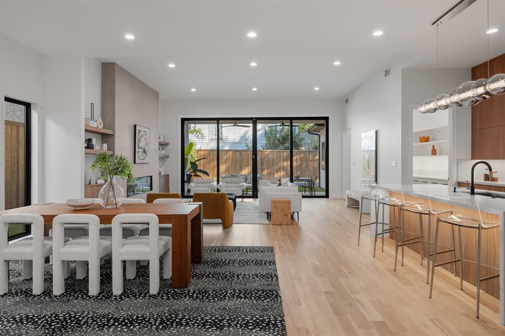 WILSHIRE HEIGHTS - Residential