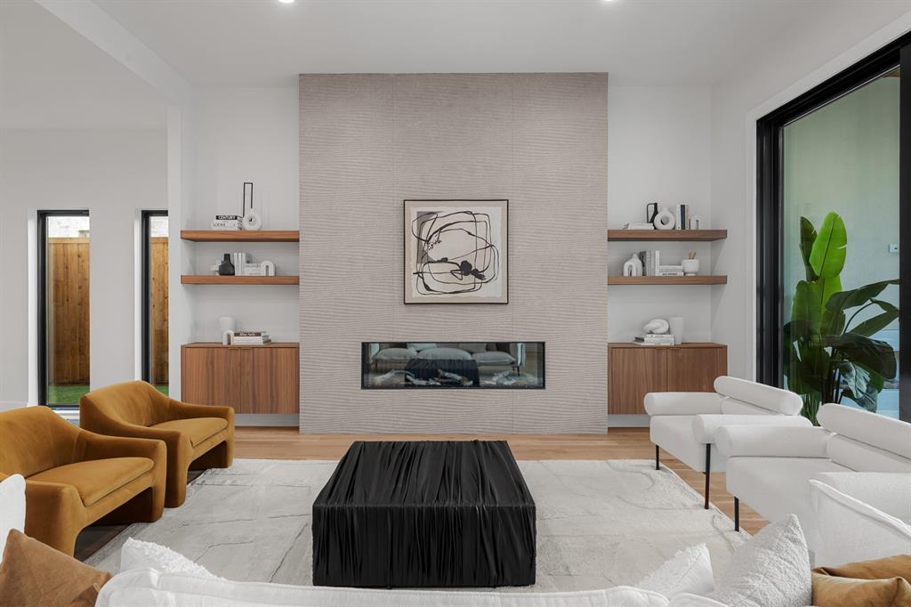 WILSHIRE HEIGHTS - Residential