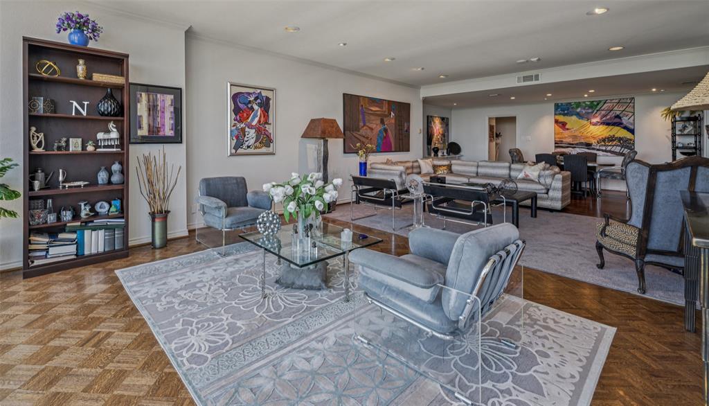 6335 W Northwest Highway 1417