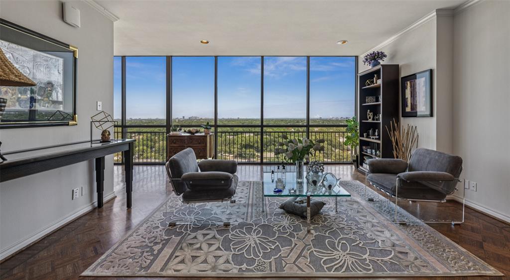 6335 W Northwest Highway 1417