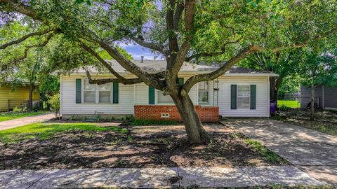 316 Mustang Street Crowley TX 76036