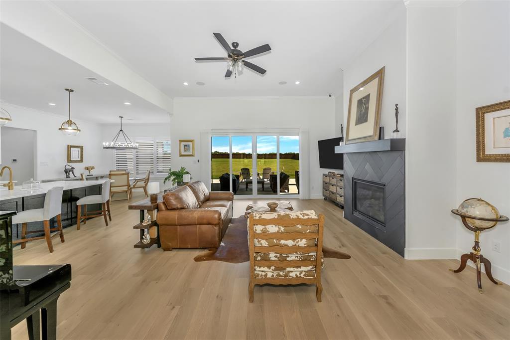 Sherman, Texas 75090, United States, 3 Bedrooms Bedrooms, ,3 BathroomsBathrooms,Residential,Active,135865