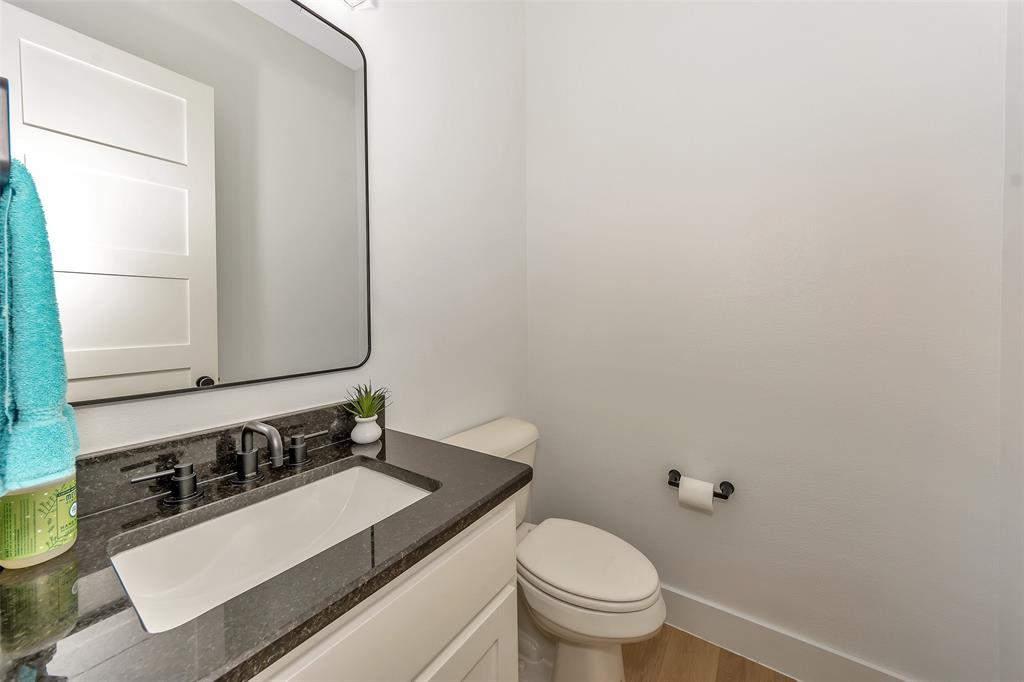 Sherman, Texas 75090, United States, 3 Bedrooms Bedrooms, ,3 BathroomsBathrooms,Residential,Active,135865