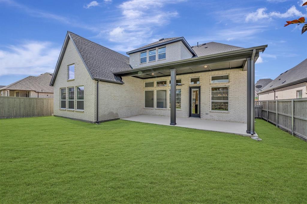 2904 Mayfair Lane