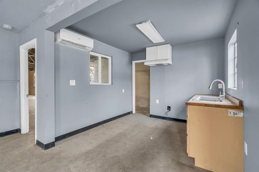 Hietts Indust Add - Commercial Sale