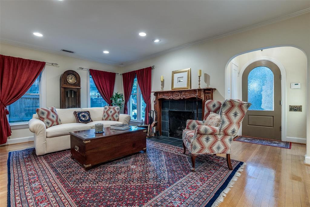 S M U Heights - Residential