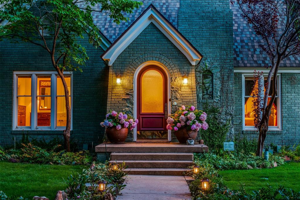 S M U Heights - Residential