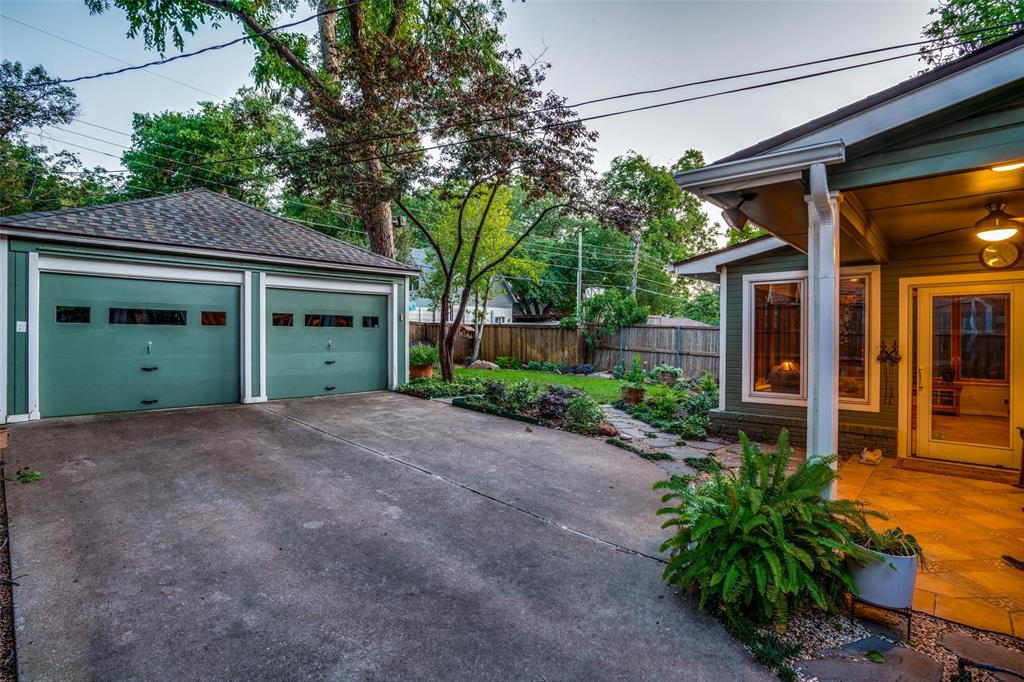 S M U Heights - Residential