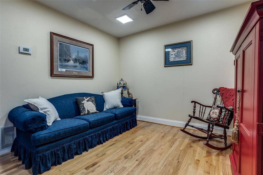 S M U Heights - Residential