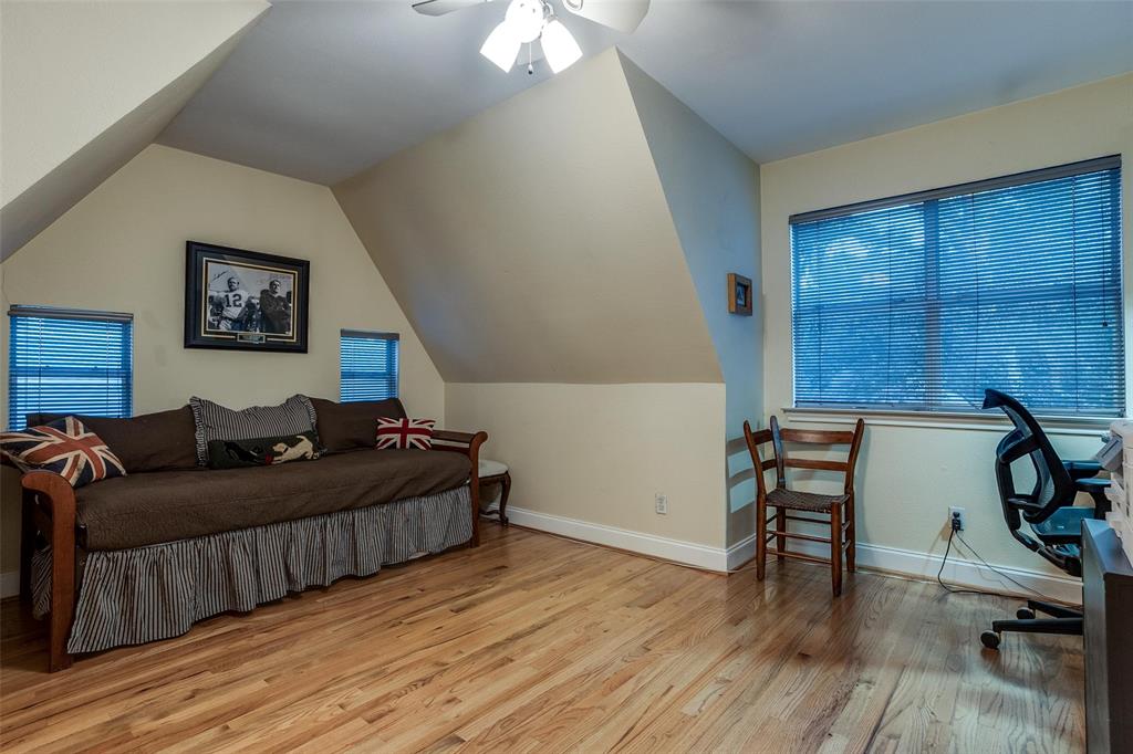 S M U Heights - Residential