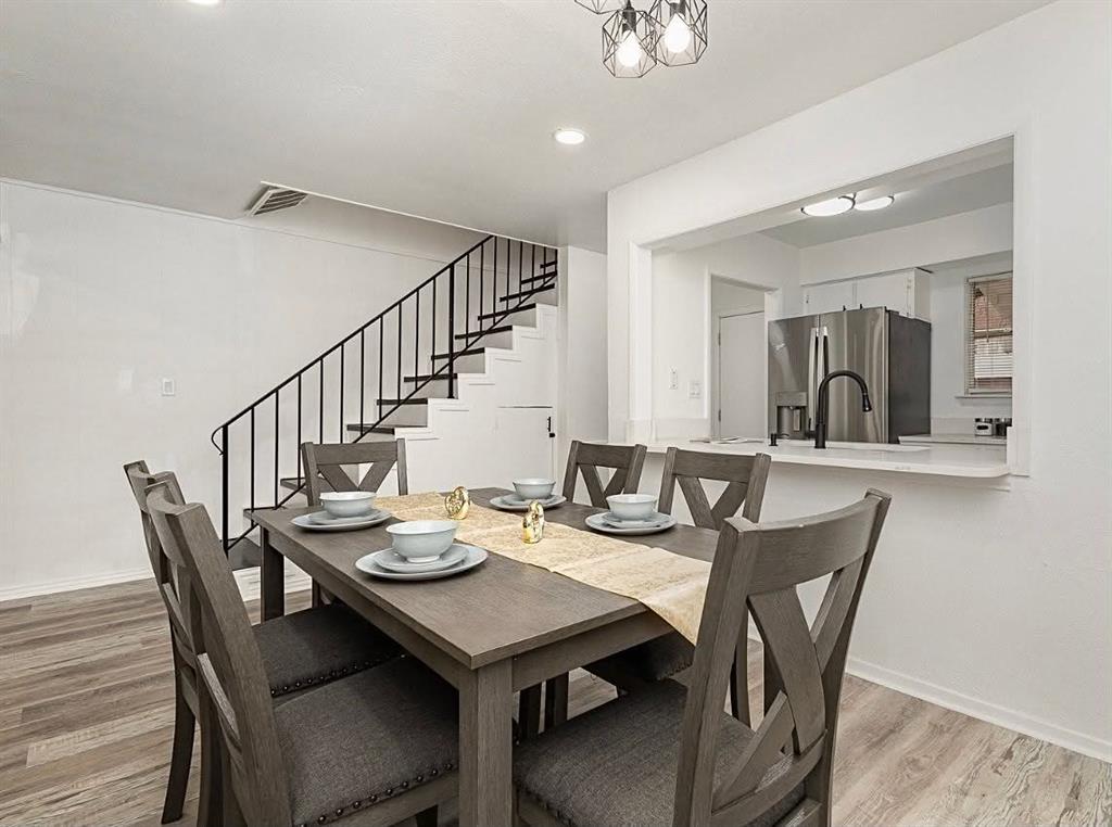 Saint Claire Woods Twnhs - Residential
