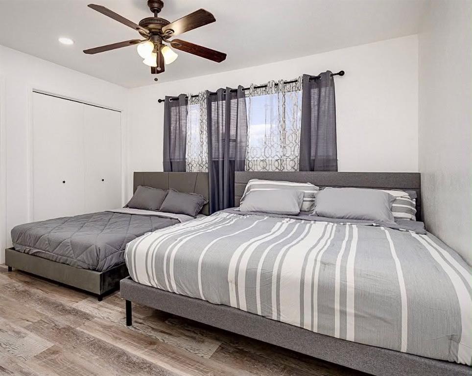 Saint Claire Woods Twnhs - Residential