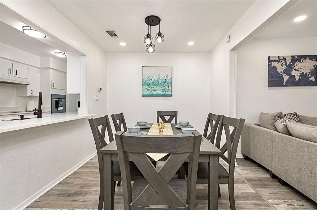 Saint Claire Woods Twnhs - Residential