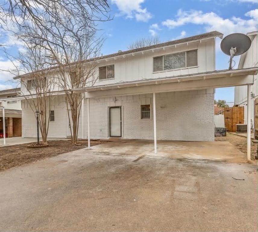 Saint Claire Woods Twnhs - Residential