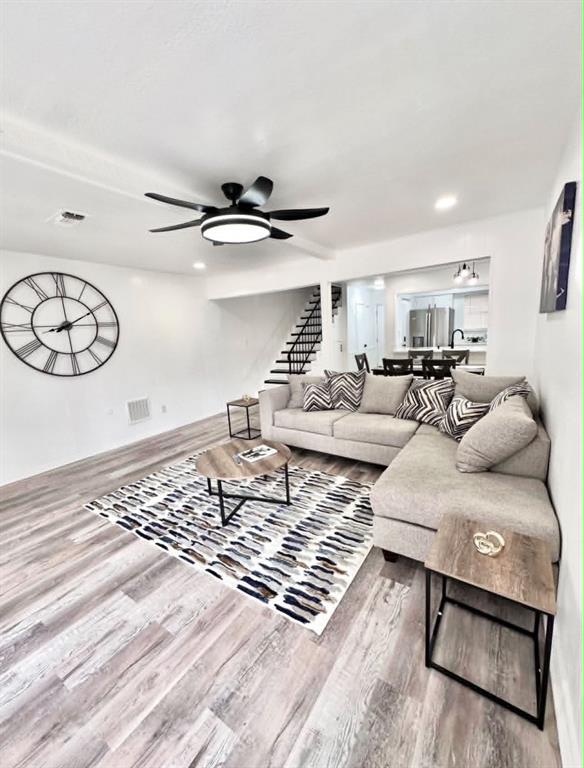 Saint Claire Woods Twnhs - Residential