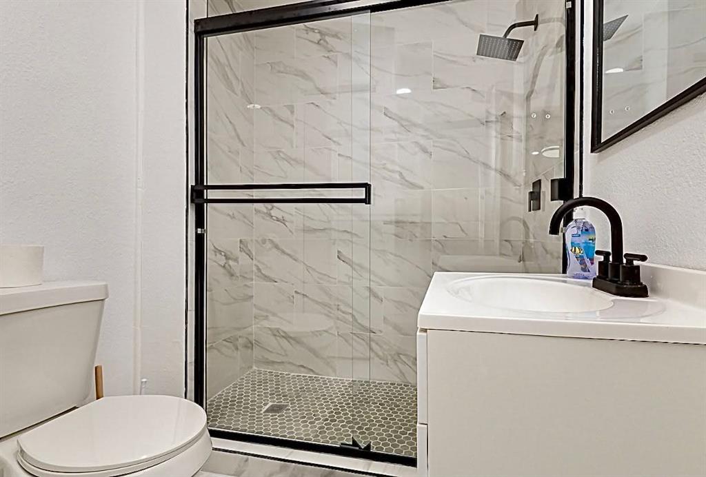 Saint Claire Woods Twnhs - Residential