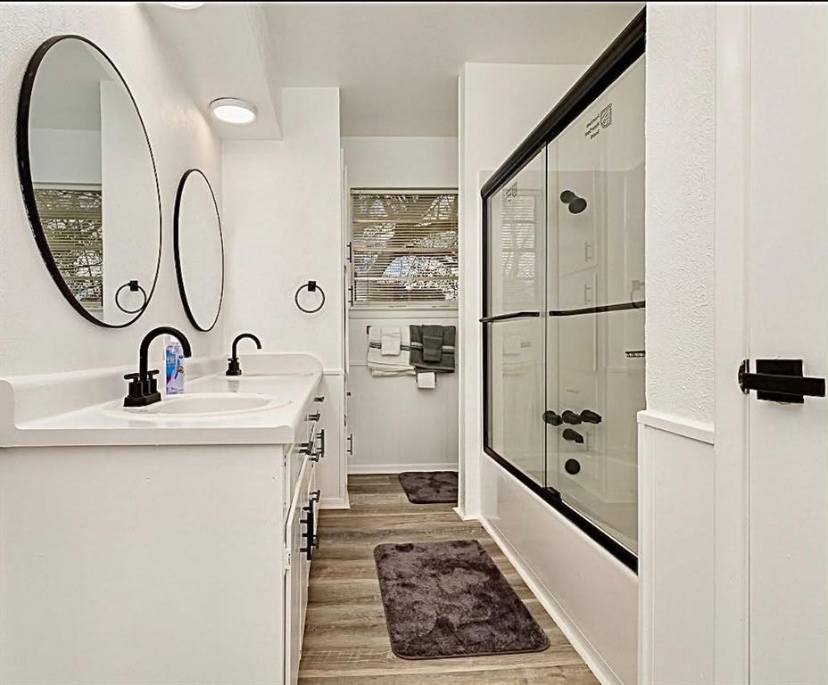 Saint Claire Woods Twnhs - Residential