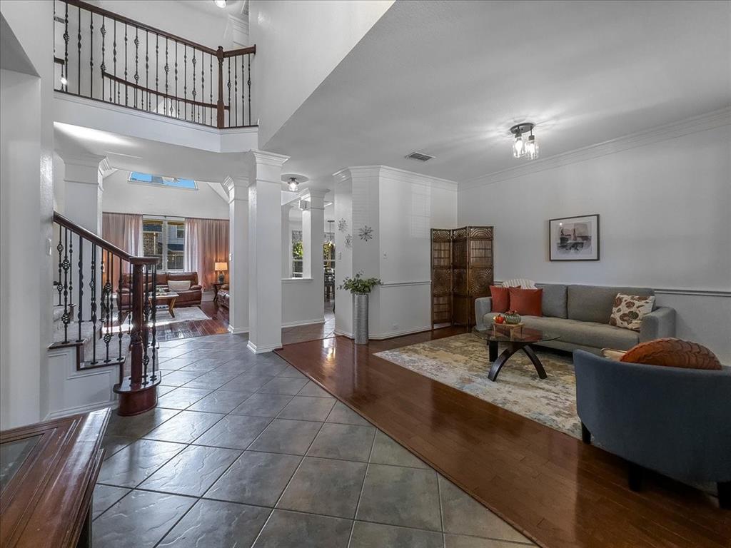 2411 Lakewood Drive