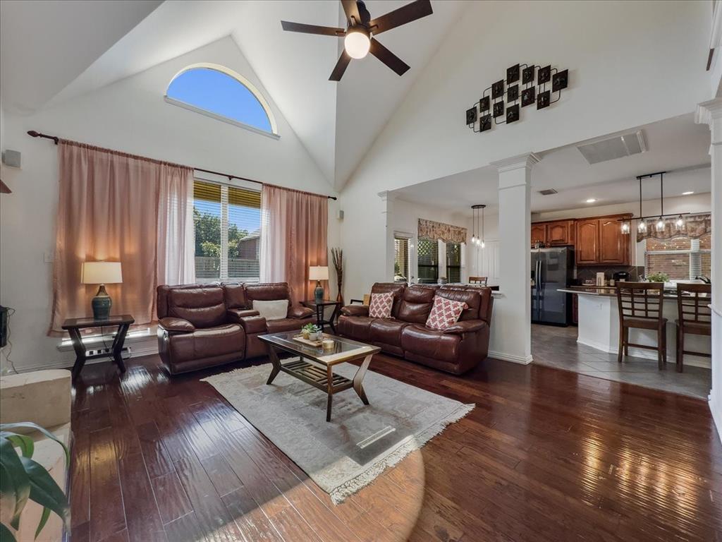 2411 Lakewood Drive