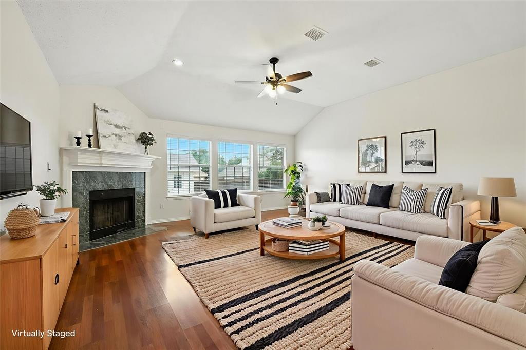 1237 Marina Court