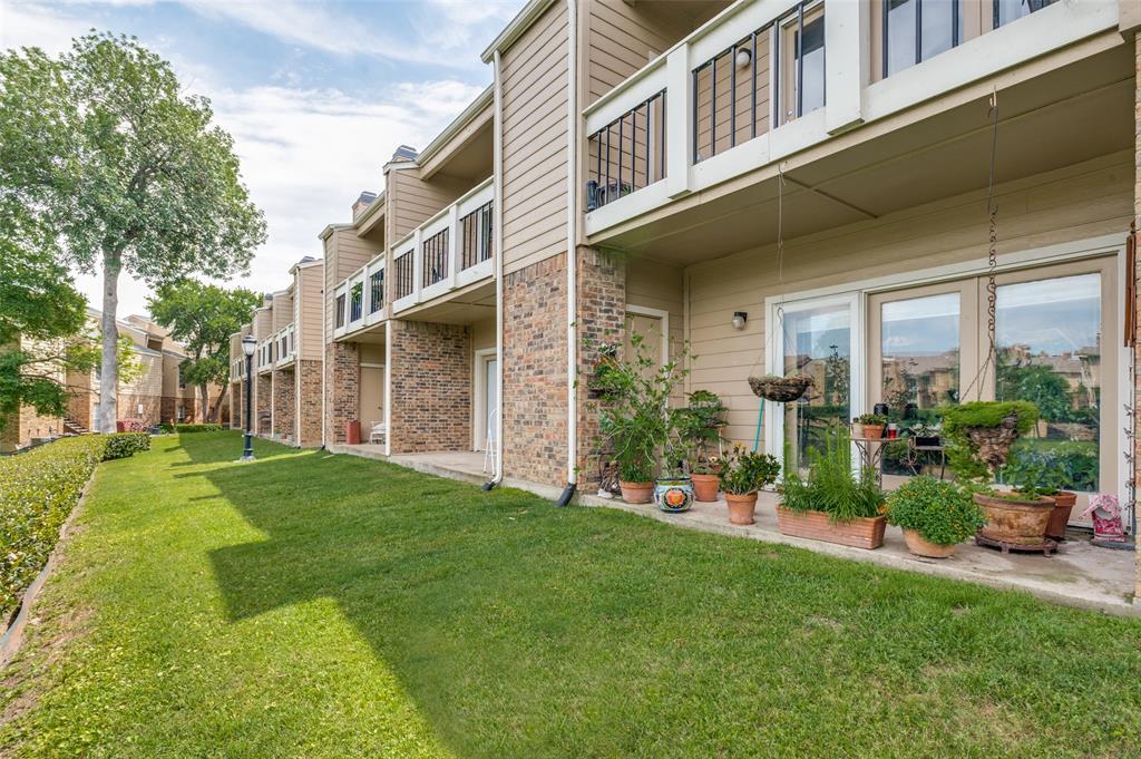 Preston On Creek Condos - Residential