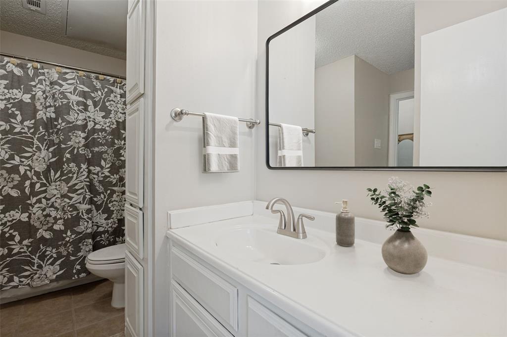Preston On Creek Condos - Residential