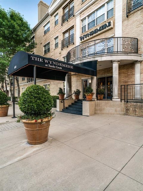 Photo of 3400 Welborn Street #316, Dallas, TX 75219 (MLS # 21416635)