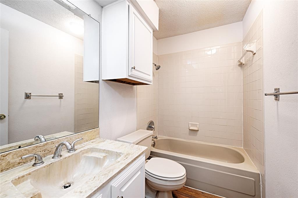 Cloisters Condo The - Residential