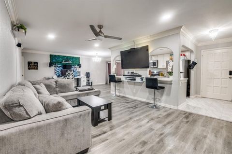 552 E Avenue J D Grand Prairie TX 75050