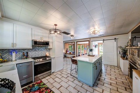 Tiny photo for 402 Aqua Way, Lake Bridgeport, TX 76426 (MLS # 21396877)