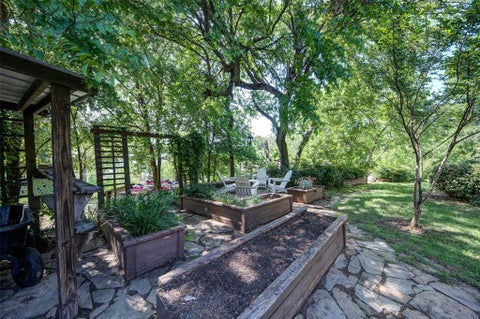 Tiny photo for 402 Aqua Way, Lake Bridgeport, TX 76426 (MLS # 21396877)