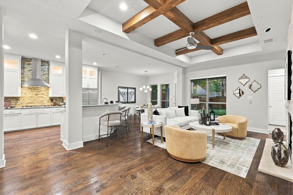 6251 Lakeshore Drive