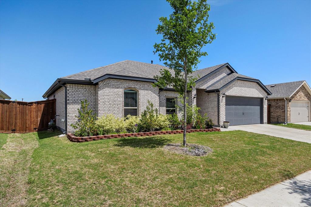 3031 Genevieve Lane