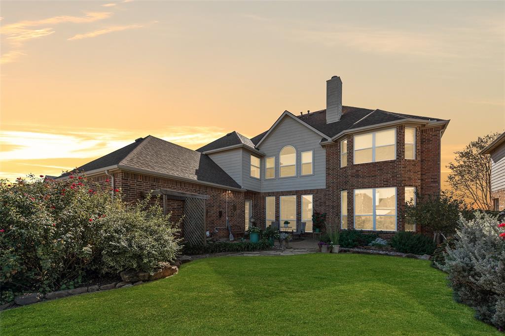 820 Shores Boulevard