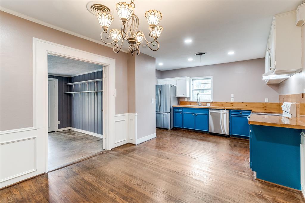 9047 Redondo Drive