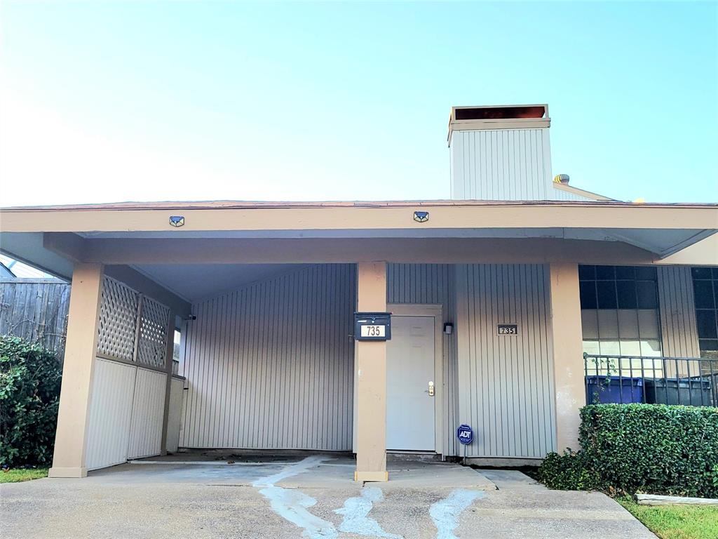 735 Arrowhead Circle