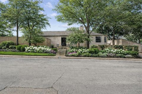 2410 Halloran Street Fort Worth TX 76107