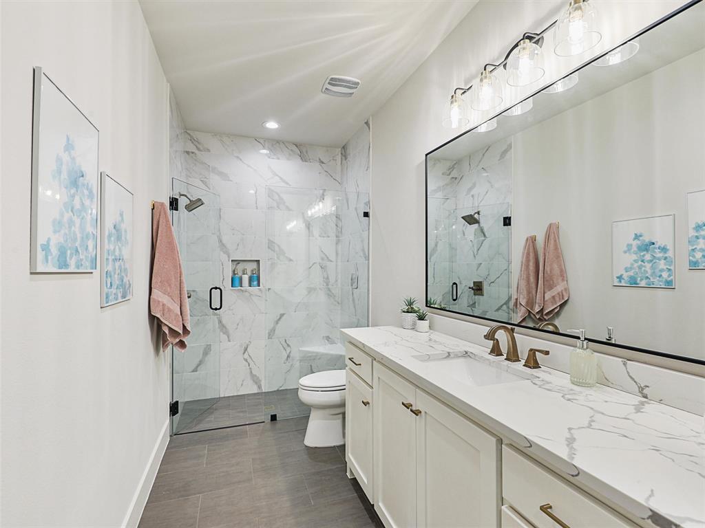 Hidden Creeks Pointe - Residential