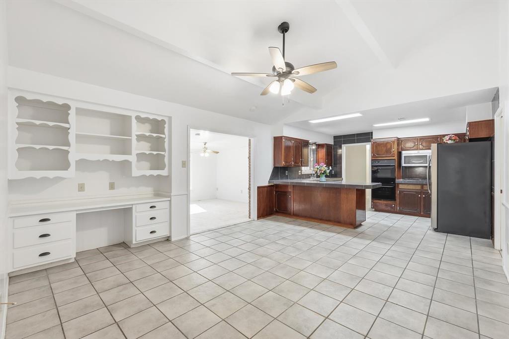 Wilshire Village Add - Residential