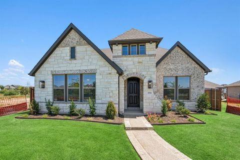 1016 Monarch Avenue Crowley TX 76036