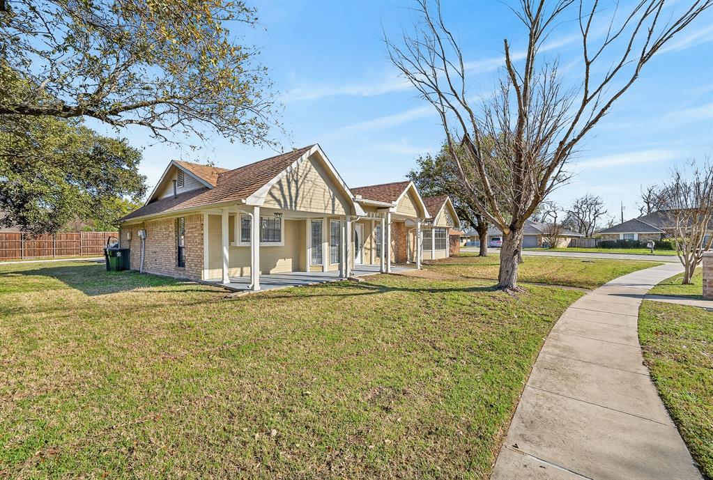 1889 TREE CREST Drive