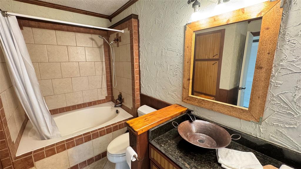 Cloisters Condo The - Residential