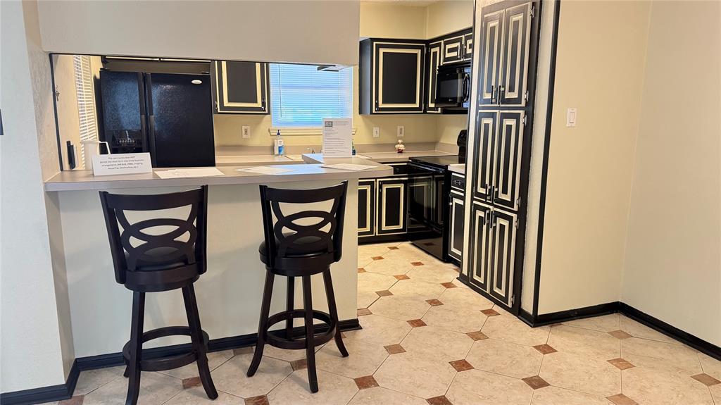 Cloisters Condo The - Residential