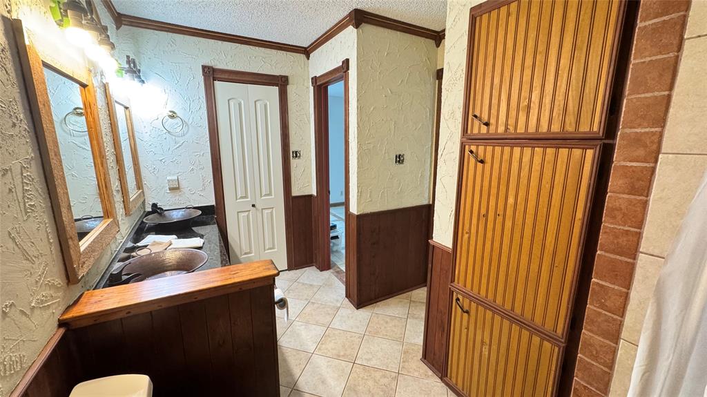 Cloisters Condo The - Residential