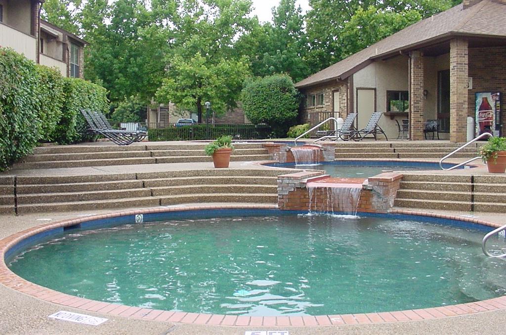 Cloisters Condo The - Residential