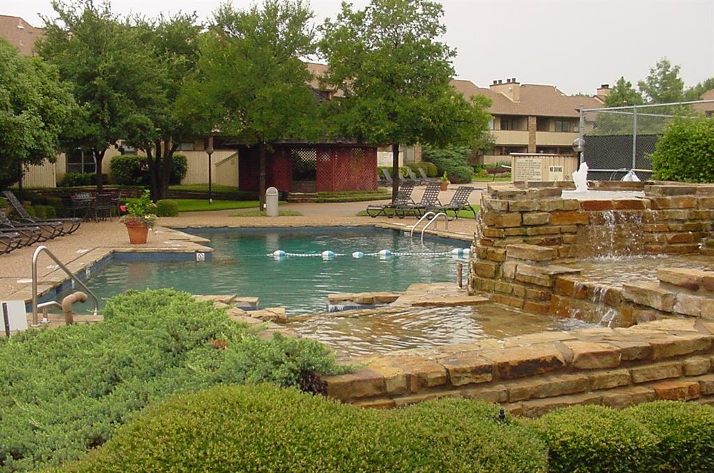 Cloisters Condo The - Residential