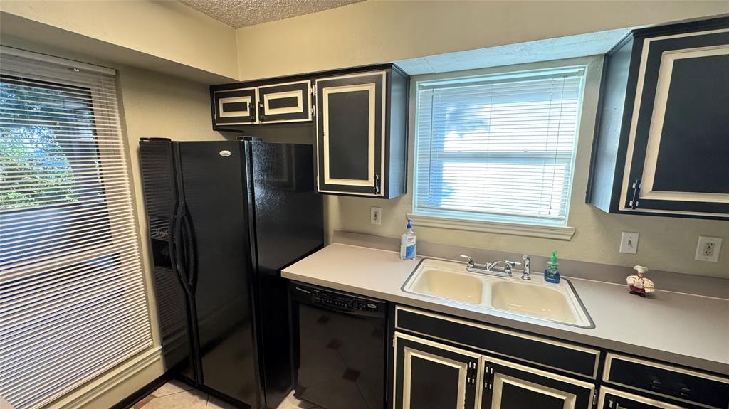 Cloisters Condo The - Residential