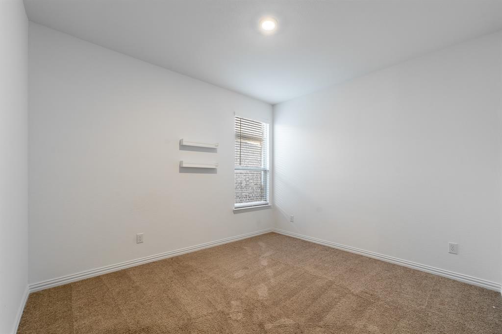 Justin, Texas 76247, United States, 4 Bedrooms Bedrooms, ,4 BathroomsBathrooms,Residential,Pending,38377