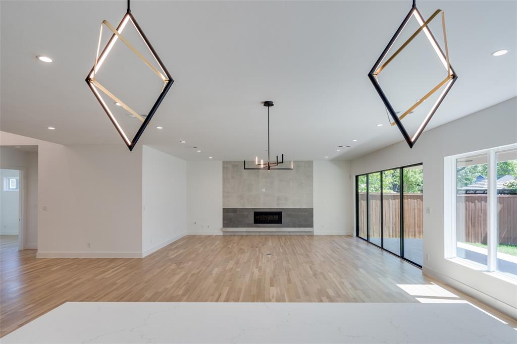 HAL MOSELEYS - Residential